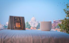 Lucky Restaurant & Guest House Near Taj Mahal